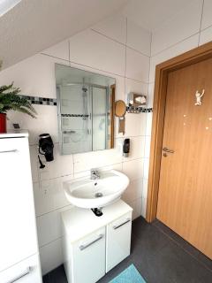 Ferien-Whg DG Bellevue nahe Steinhuder Meer mit Stellplatz - 3