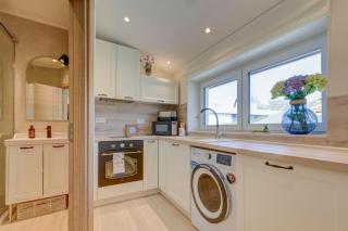 Sea-Inspired Designer Studio Prime Location - 6