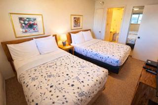 2BR Half Block to Beach Pool Hot Tub Patio SPI - 4