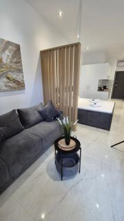 fenias luxury studios - 6