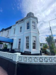 Belgravia Holiday Apartments - 0