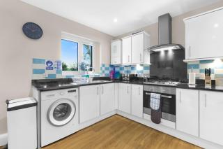 Heathrow Living 2BDR 2BA Apt by 360 Stays - Apt 03 - 3