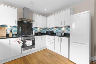 Heathrow Living 2BDR 2BA Apt by 360 Stays - Apt 11 - 3
