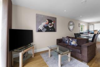 Heathrow Living 2BDR 2BA Apt by 360 Stays - Apt 11 - 2