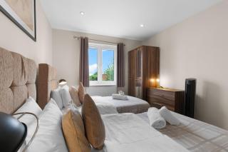 Heathrow Living 2BDR 2BA Apt by 360 Stays - Apt 11 - 1