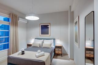 Maestro Seaview Suite - 1