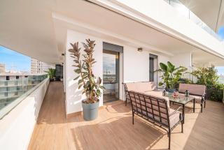 VIVASTAY Casablanca - Élégant 2 Chambres CFC avec Piscine et Salle de Sport - 6