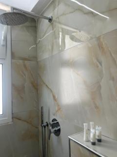 One-Bedroom Apartment Vlore Partial SeaView - 9