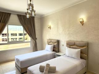 NEW! Stylish 2BR Family Balcony - 7