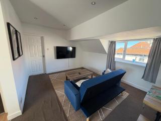 Great Sea Views Flat in Blackpool Sleeps 3 - 4