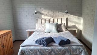Spacious family holiday home - Entire House Rental - 1