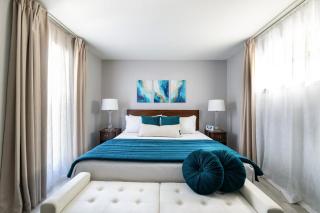 Stylish Midtown KC Retreat - Walkable with 2 Patios - 0