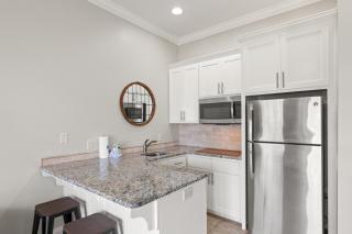 Walk To The Beach! 3 Story Home! 2 Balconies With Gulf Views! - 3