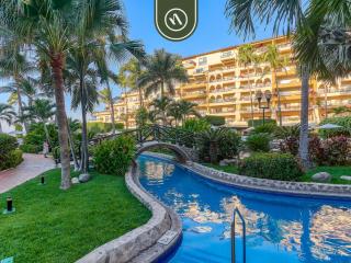 Beachfront 2 BR Condo - Beach - Pools - Tennis - 0