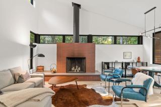 Scandinavian Hygge- Near Cave Point County Park - 8