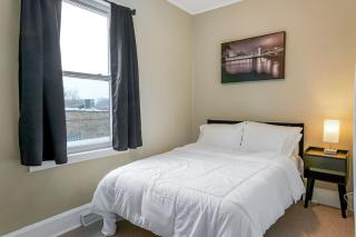 Cozy and Lux 2BD Near City and Airport - 1
