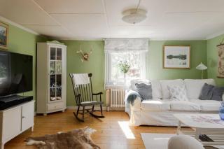 3BR In Kosta - Fire pit, gathering room, Lake and Pub - 4