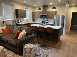 101 Spacious Two bedroom apartment in La Grande - 0