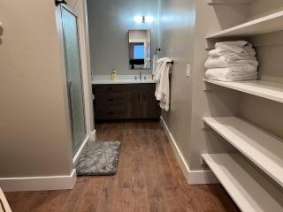 101 Spacious Two bedroom apartment in La Grande - 6