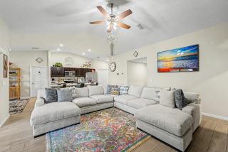 Port St. Lucie Retreat w Fire Pit and Patio - 0