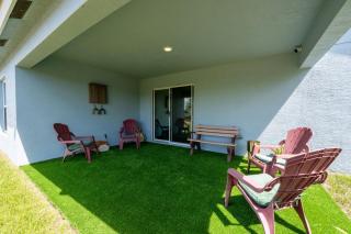 Port St. Lucie Retreat w Fire Pit and Patio - 8