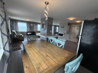 Lakefront Pet Friendly Home by Winery And Beach - Geneva - 5