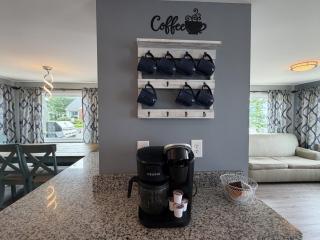 Lakefront Pet Friendly Home by Winery And Beach - Geneva - 2