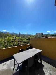 Apartamento con Terraza y Balcón Cerca de U de Medellin - 5