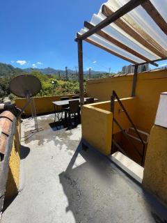 Apartamento con Terraza y Balcón Cerca de U de Medellin - 1
