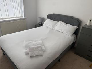 Modern two bedroom house - 8