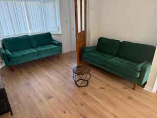 Modern two bedroom house - 5
