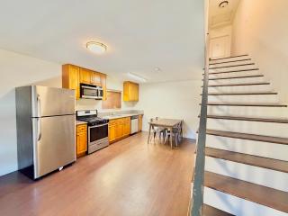 Private Room with Free Parking at 1360 - 3