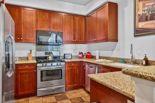 LV110 Secluded Downstairs 1 Bedroom Legacy Villa - 4