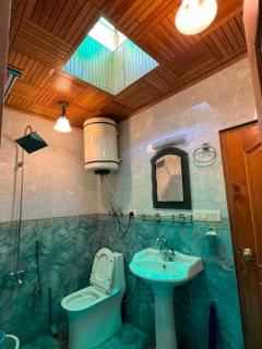 Zakiyas Homestay - 9