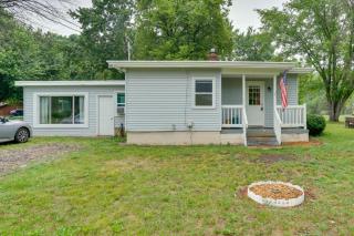 Steps to St Croix River! Charming Lakeland Home - 9