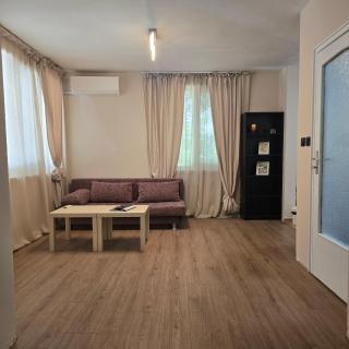 RED SQUARE Apartment - Varna - 7