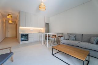 Olivion Pool Living - 3