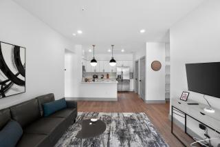 Modern 1-bedroom with upscale finishes open design - 6