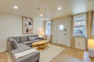 2 Mi to Lincoln Financial Field: Pet-Friendly Gem - 6