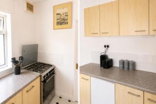 Bright Double Room with Work Desk & Fast Wi-Fi - 4