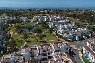 Estupendo piso con piscina, padel, tenis y golf - 5