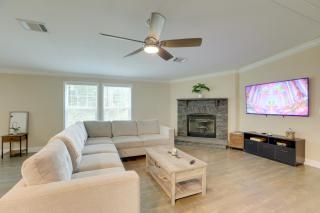 Nature Escape in Palm City: Group-Friendly Home - 6
