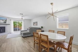 Be A Nomad - 4-Bedroom Ocean View House - 1 Block to Jacksonville Beach - 8