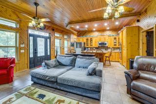 Lake Eufaula Cabin w/ Hot Tub & Large Deck - 5