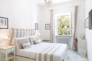 Queen Suite - Luxury Rooms - 2