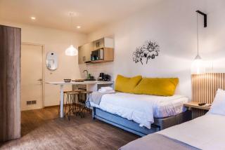 Chic 1BR for 4 Bellavista Metro & Hospital Access - 2