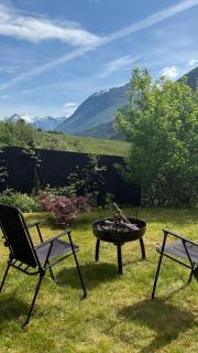 Perfectly located between fjord and mountains - 3