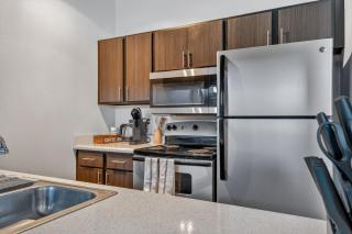 Modern River Market Loft Sleeps 6 Parking WiFi - 7