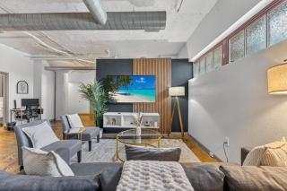 Modern River Market Loft Sleeps 6 Parking WiFi - 4