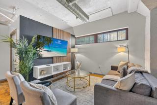 Modern River Market Loft Sleeps 6 Parking WiFi - 3